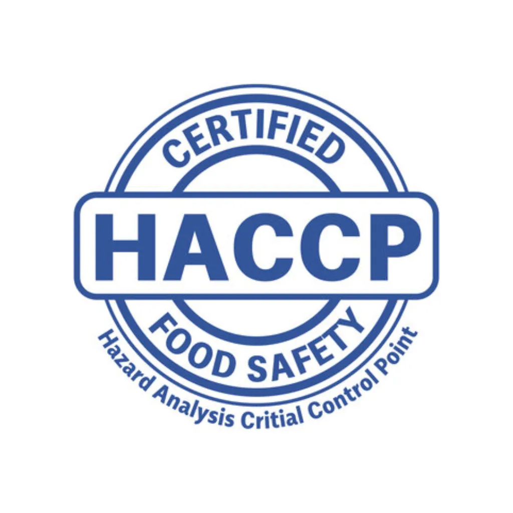 HACCP (Hazard Analysis Critical Control Point) es un sistema preventivo que asegura la inocuidad alimentaria identificando, evaluando y controlando peligros a lo largo de la cadena de producción.